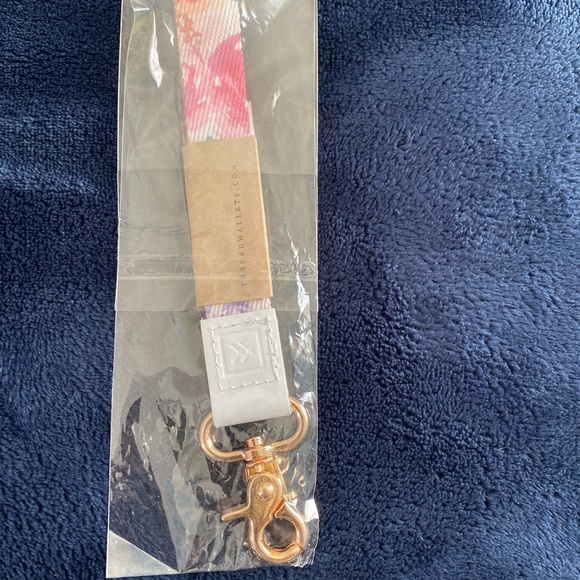 Thread Wallets Key Chain Holder - Picture 6 of 7